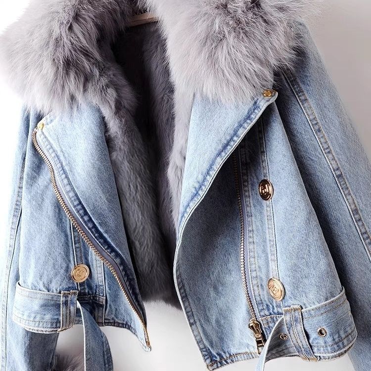Stylish SHOMICOBOUTIQUE denim jacket with faux fur liner for a trendy winter look