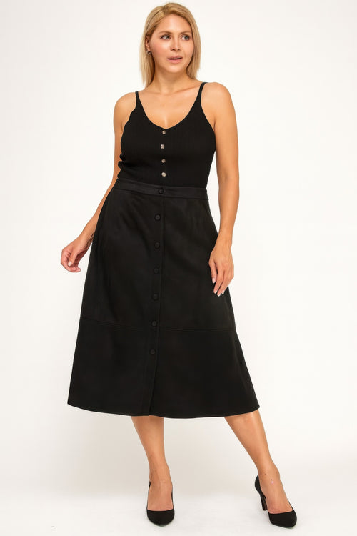 Black denim plus size skirt for casual summer outings
