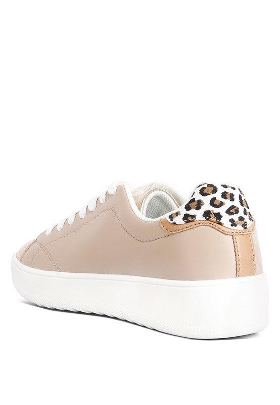 Women's Shoes - Sneakers Dory Metallic Accent Sneakers