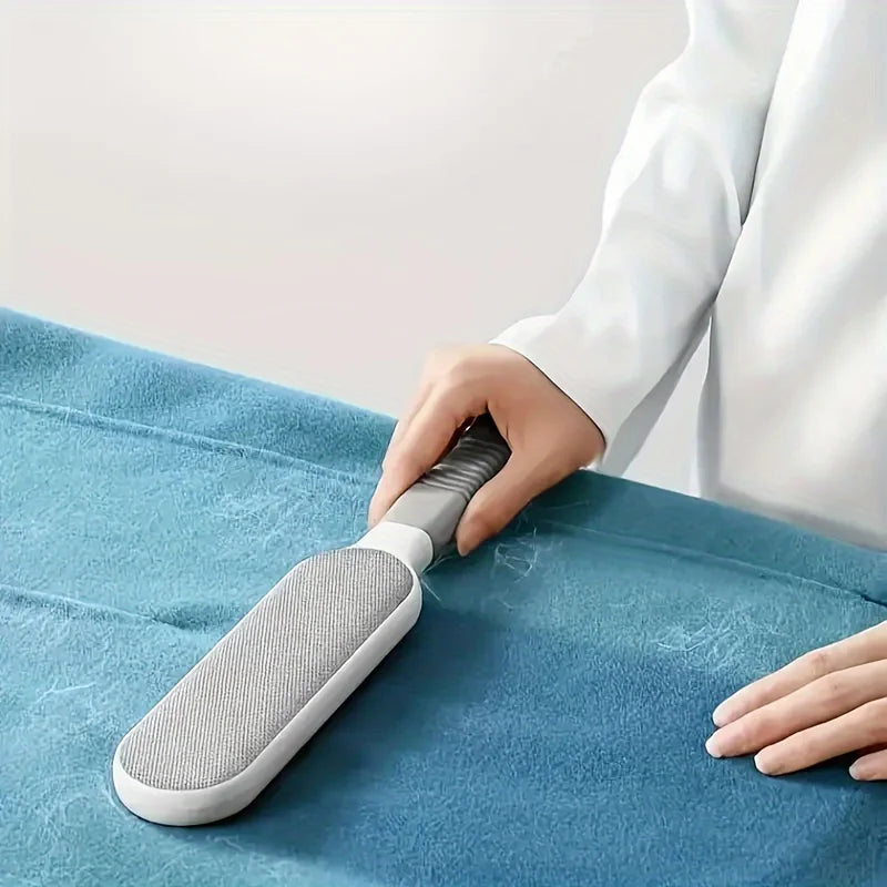 double-sided pet hair remover brush for easy cleaning and maintenance