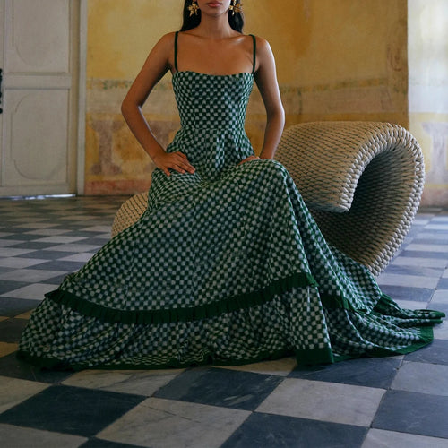 Women's green checkered dress for the summer, perfect for warm weather outings
