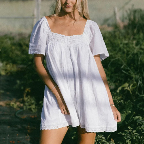 Women's white cotton dress for the summer, perfect for casual outings