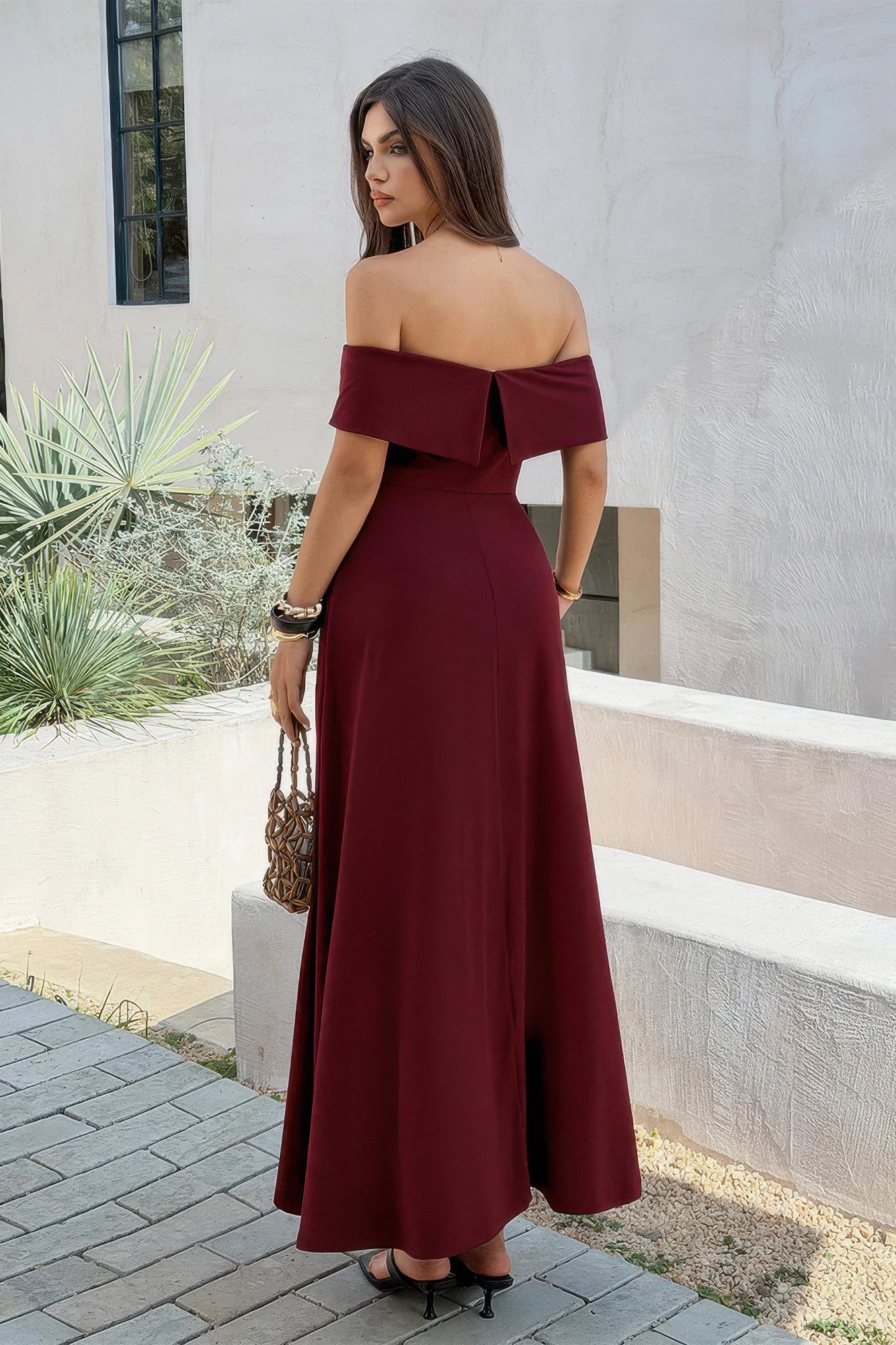 Burgundy dress off the shoulder, perfect for evening events