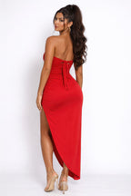 Red bodycon dress with a side slit, ideal for summer events