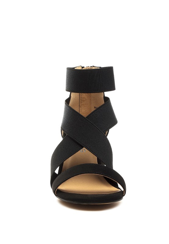 Black dressy strappy sandals for travel with stylish cross straps