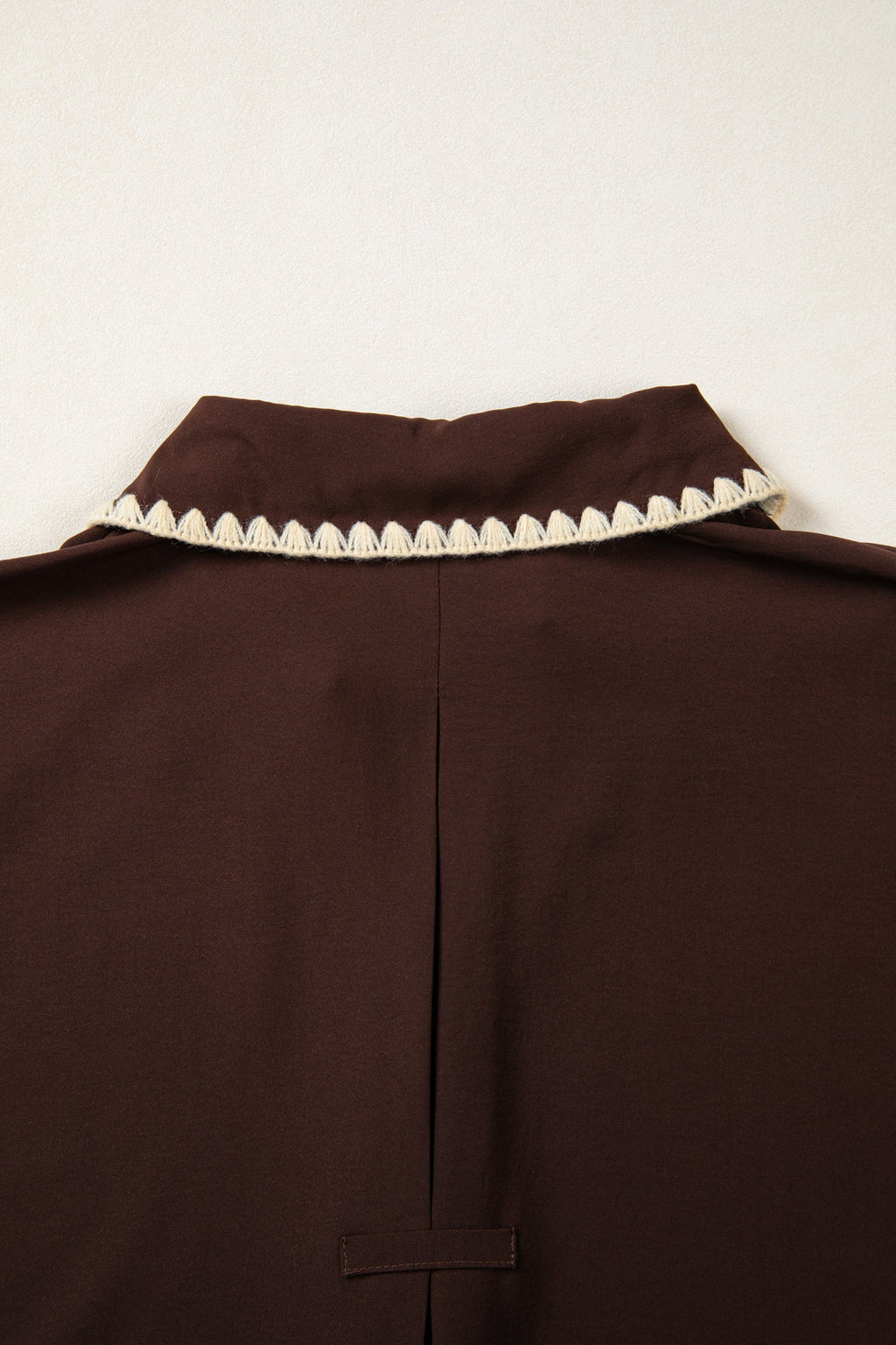 Contrast Trim Button V-Neck Short Sleeve Blouse