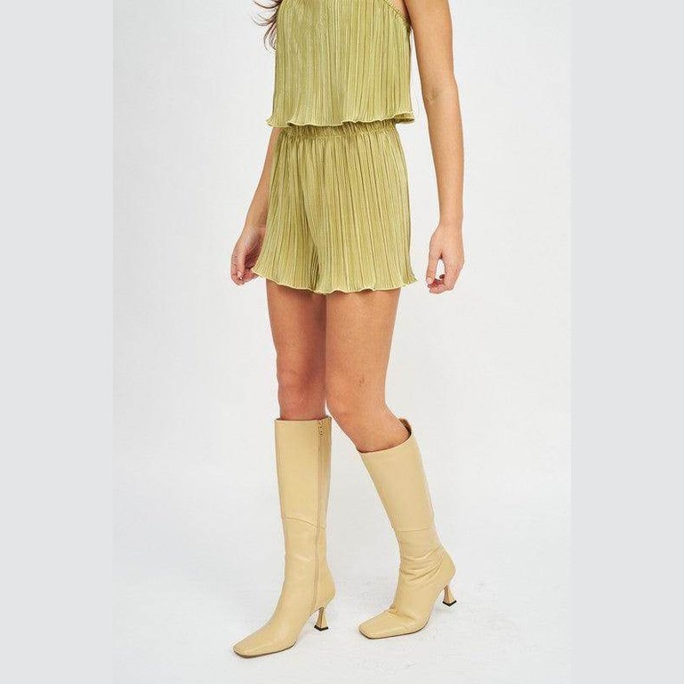 Emory Park Women's Elastic Waistband Shorts in Olive Green with Pleated Design for Stylish Summer Outfits