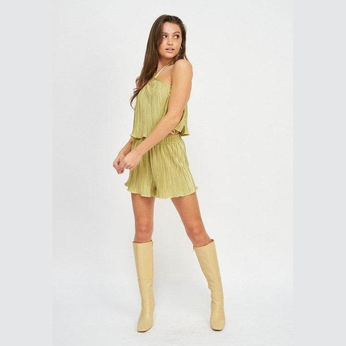 Emory Park women's elastic waistband shorts in light green with a pleated design for a stylish summer look