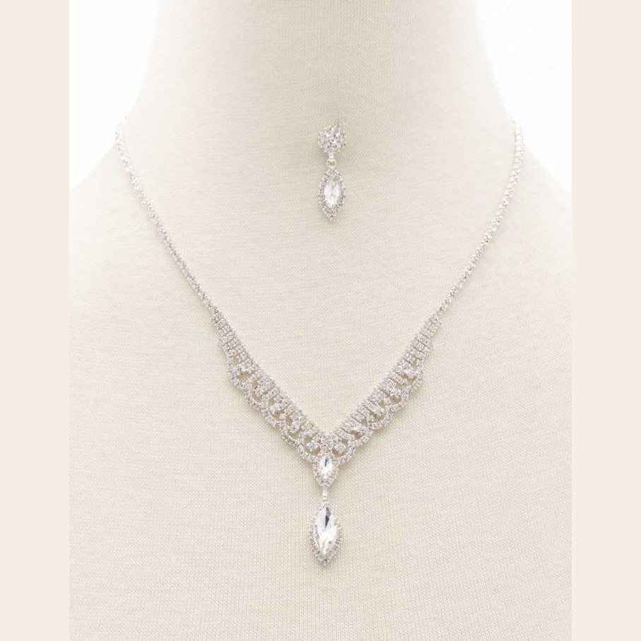 Elegant rhinestone necklace for women with matching earrings in shimmering silver design