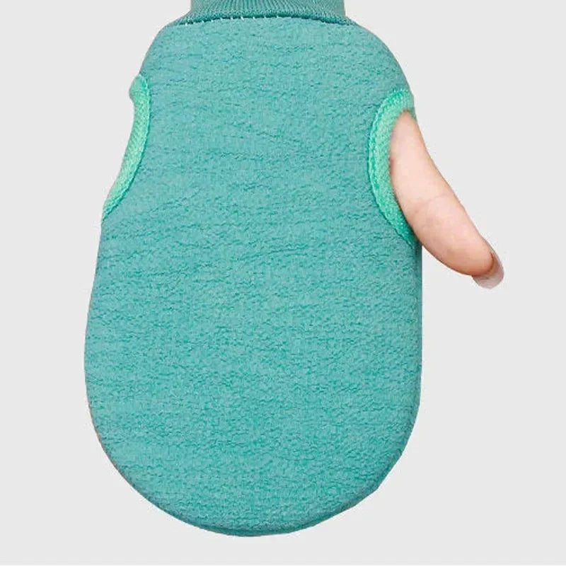 Green exfoliating gloves for dead skin, suitable for skincare routines