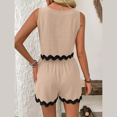 Contrast Trim Round Neck Top and Shorts Set - VacationGrabs