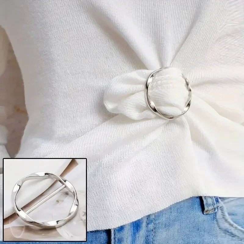 Fashion metal clothing ring buckle in silver for stylish outfit detail