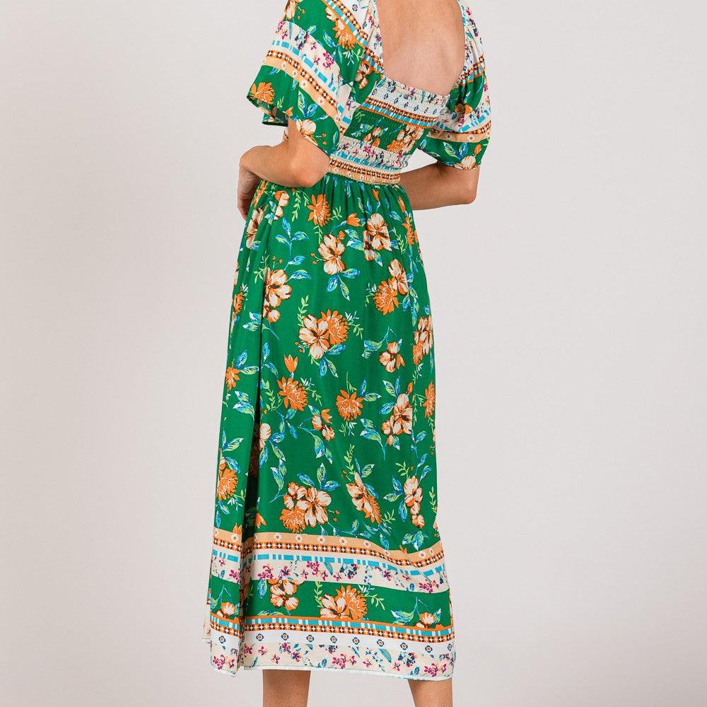 Women's Dresses SAGE + FIG Printed Smocked Short Sleeve Midi Dress