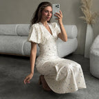 Women's floral dress dress in cream with puff sleeves, ideal for casual outings