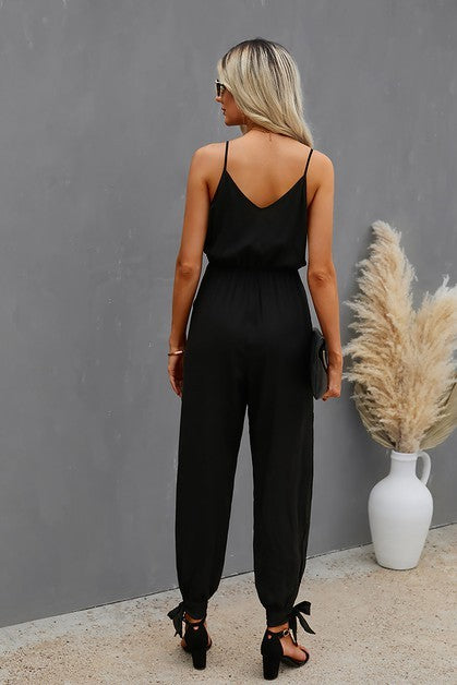 Women's black floral jumpsuit jumpsuit, perfect for summer outings