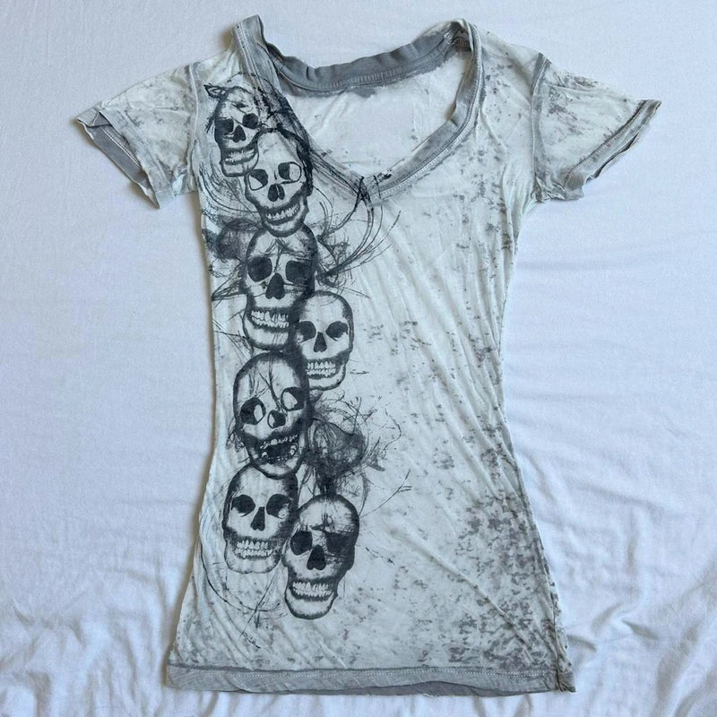 Women's gothic t shirt in gray with skull graphic for casual wear