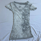 Women's gothic t shirt in grey with skull design, perfect for casual wear