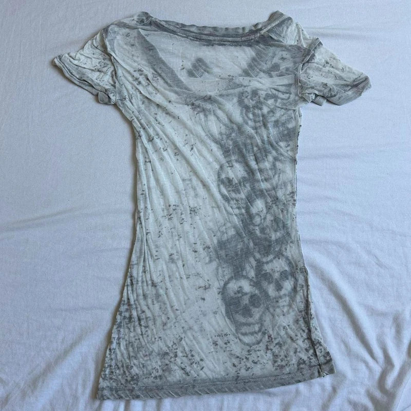 Women's gothic t shirt in grey with skull design, perfect for casual wear