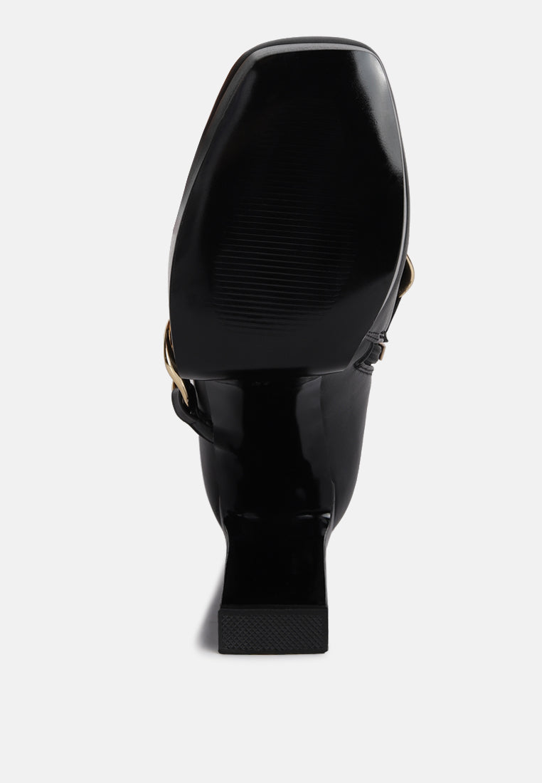 Sole of green platform ankle boots from London Rag International with a stylish design and sturdy grip