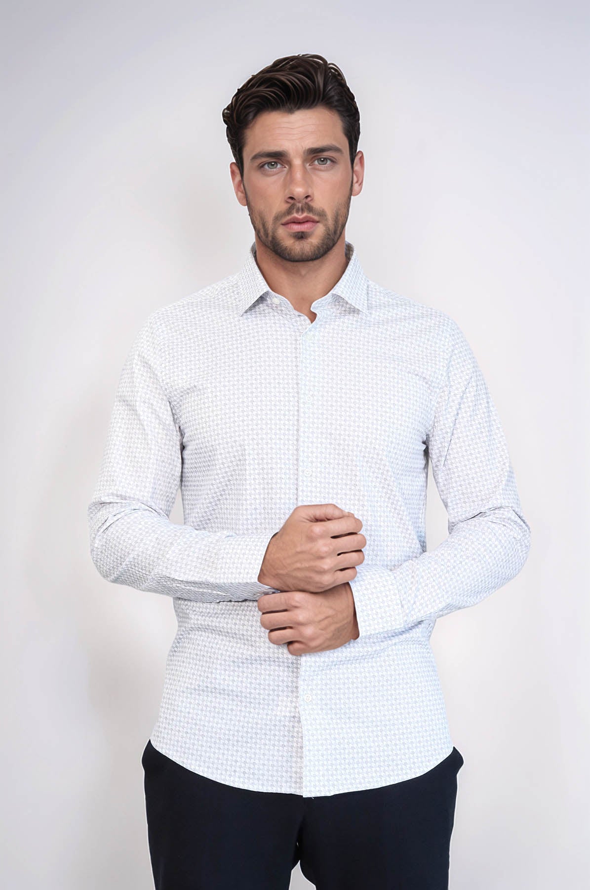 Houndstooth Pattern Slim Fit White Men Shirt by Wessi – close up view