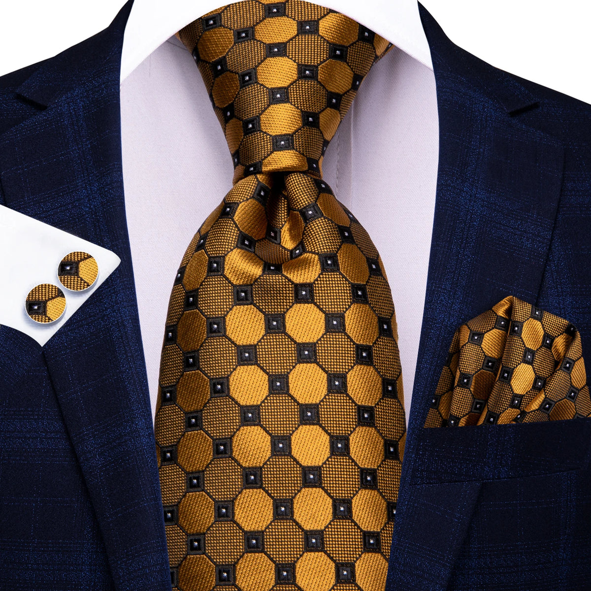Men's gold patterned tie and pocket square for formal events