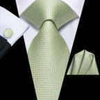 Light green textured mens tie, perfect for formal occasions, how to tie mens tie