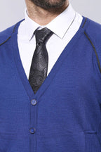 Indigo Cotton Men's Knitwear – detail view