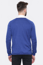 Indigo Cotton Men's Knitwear – close up view
