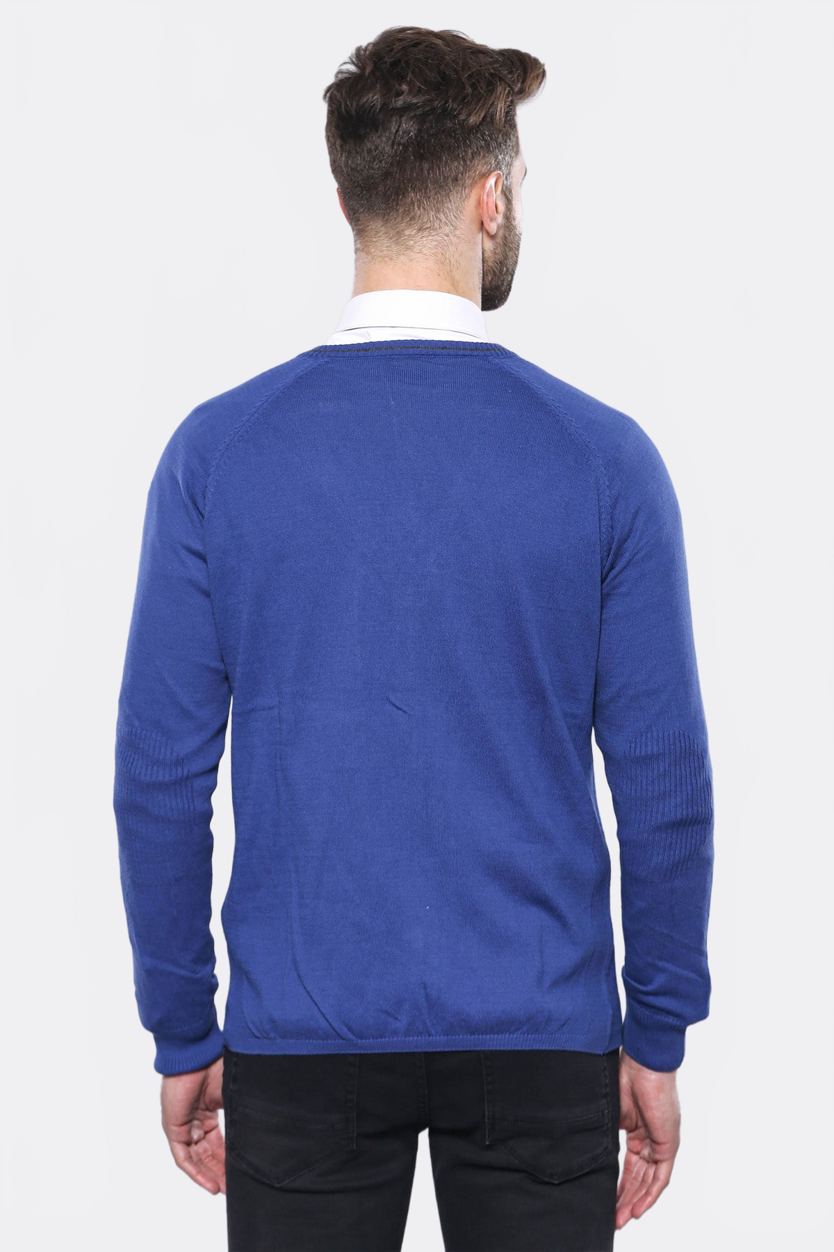 Indigo Cotton Men's Knitwear – close up view