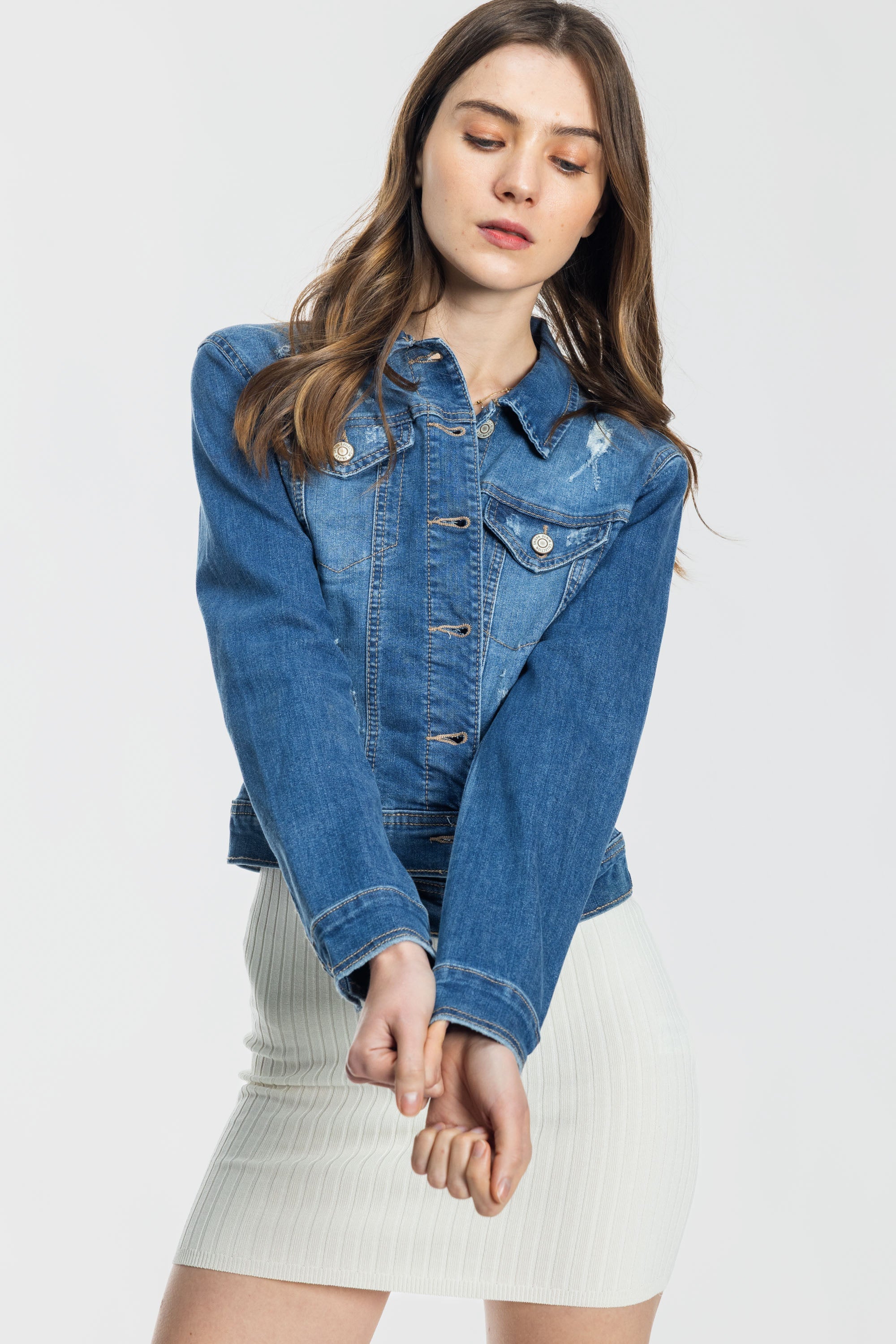 Women's denim jacket in blue, perfect for casual outings