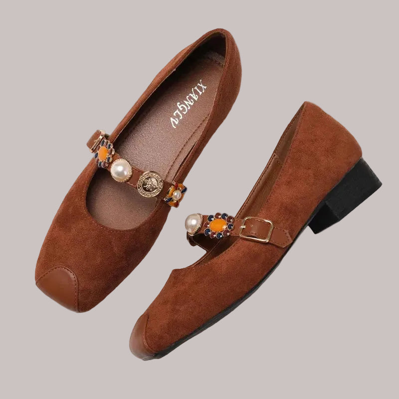 Jane Mary shoes in brown suede with decorative buckle for stylish comfort