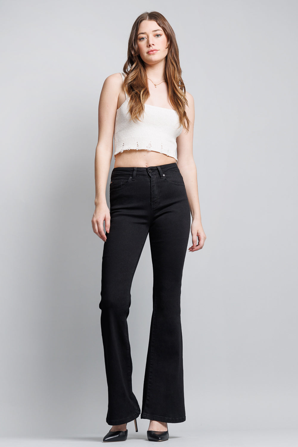 Women's black jeans with flare, perfect for stylish outfits