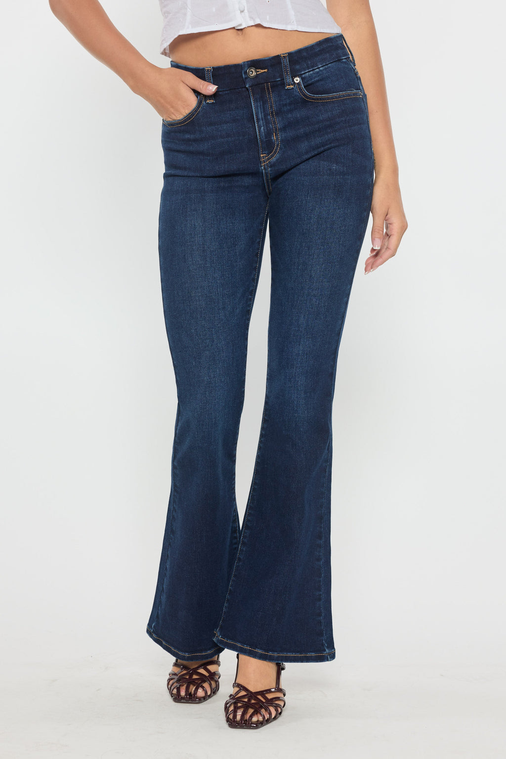 Women's dark blue jeans with flare for casual outings