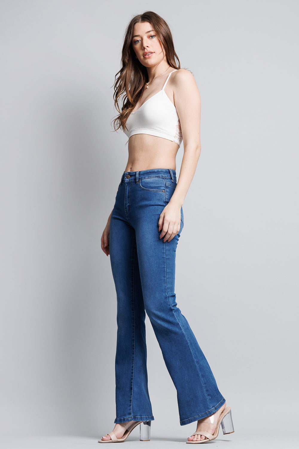 Women's blue denim jeans with flare for casual outings