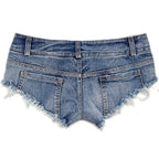 Denim shorts in denim with frayed hem for casual summer wear