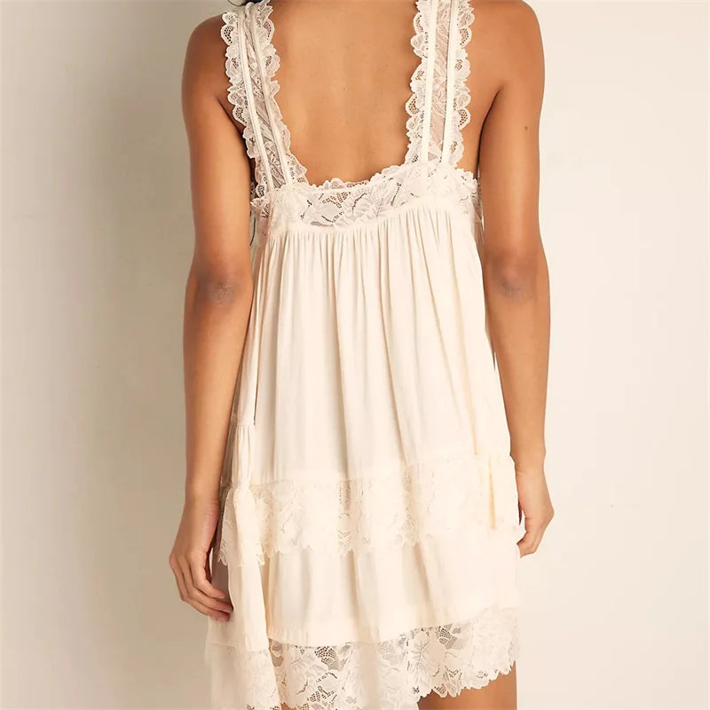 Women's cream lace-trimmed lake sleepwear for comfortable nights