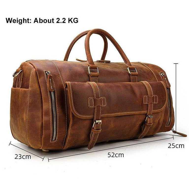 Leather weekend bag with shoulder strap, spacious design and multiple pockets for travel convenience