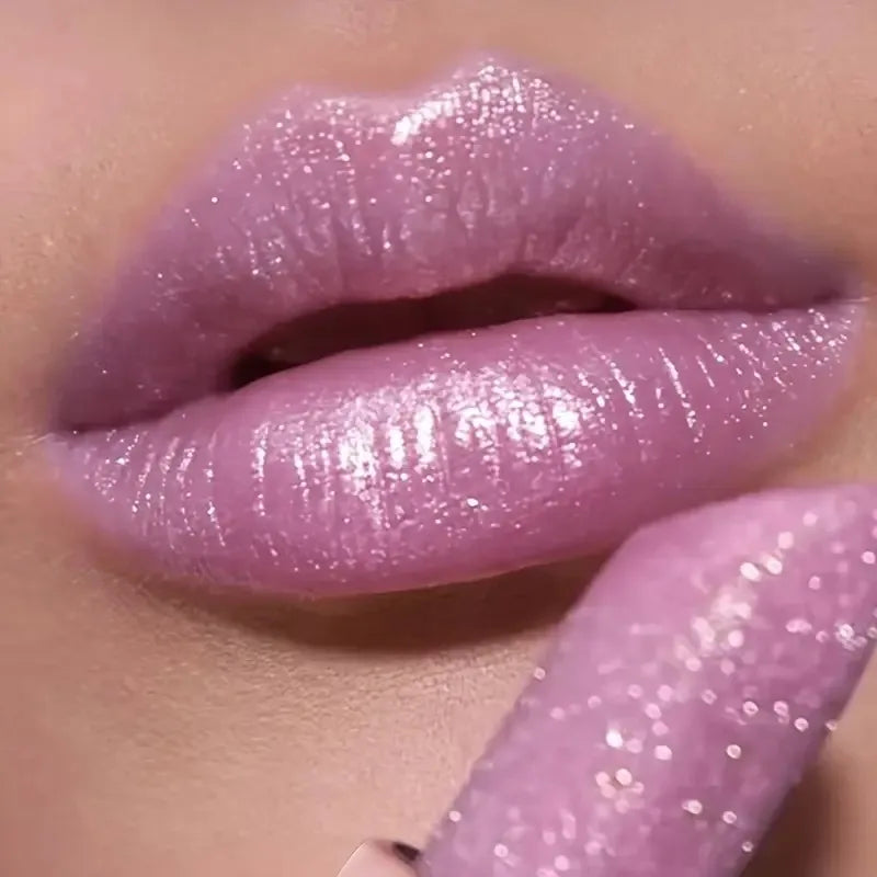 Lipstick pencil waterproof in shimmering pink for long-lasting wear
