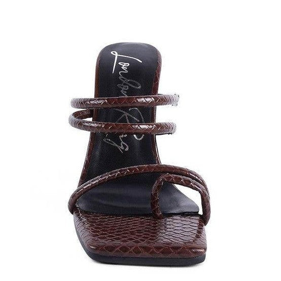 Dandelion croc sandals with stylish strappy design for women's fashion footwear