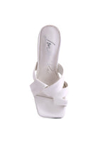 Women's white intertwined toe ring heeled sandals for stylish occasions