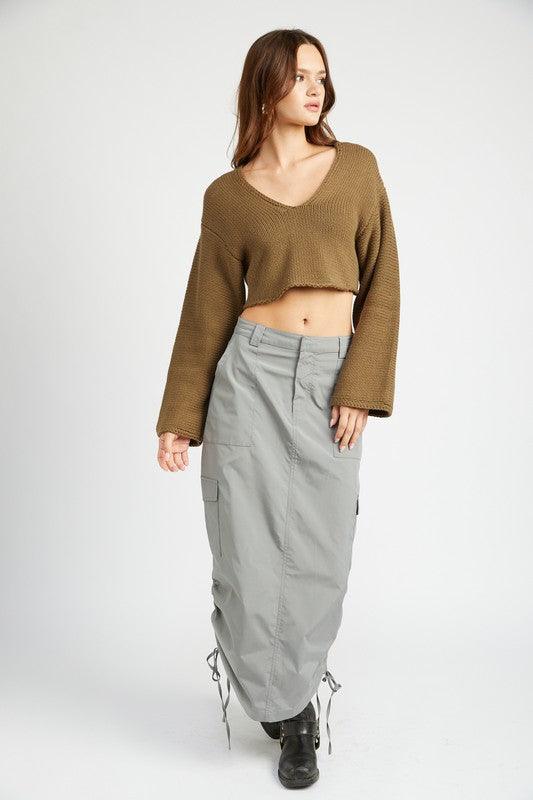 Women's Shirts - Cropped Tops Long Sleeve V Neck Crop Top