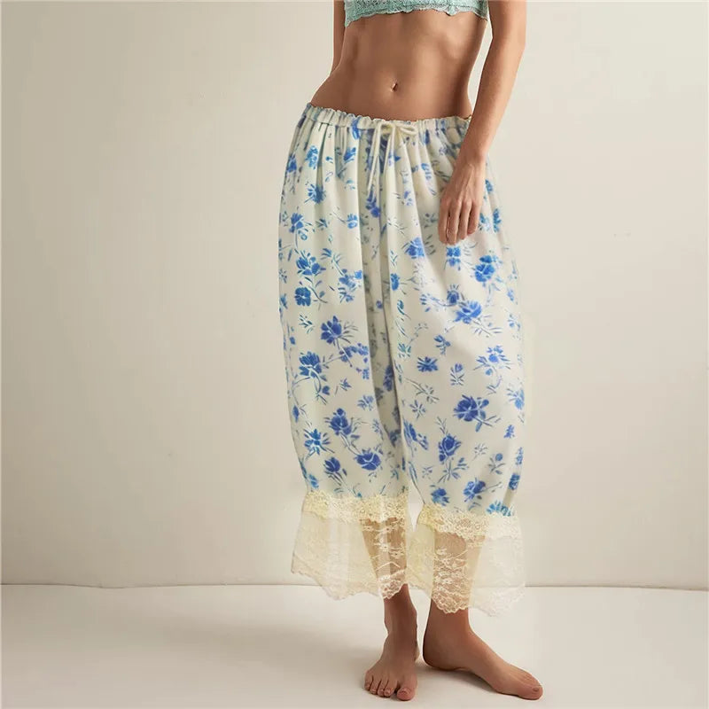 Women's floral loungewear set, lightweight fabric for comfortable lounging