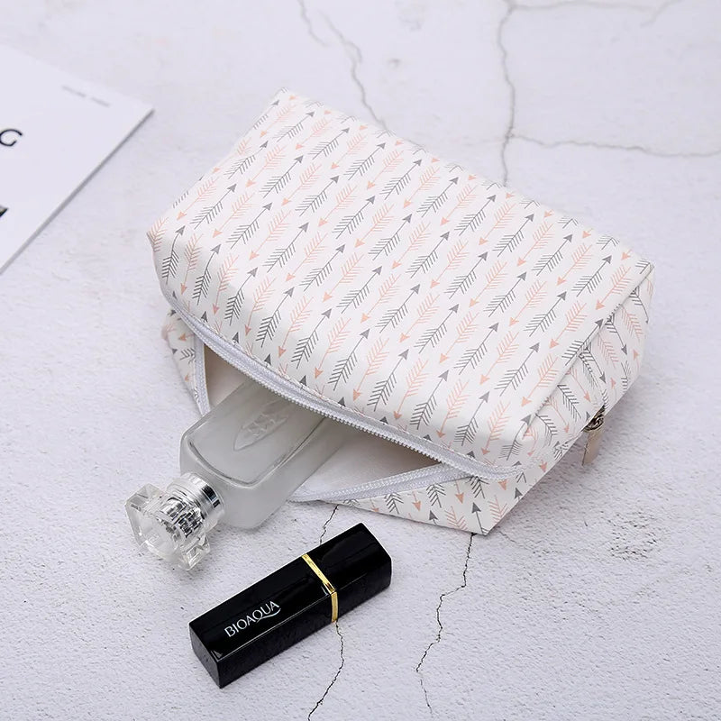 Women's patterned makeup bag for organizing cosmetics and toiletries