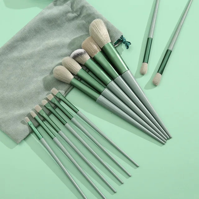 13-piece makeup brush set with soft travel toiletry case (photo 8 of 10)