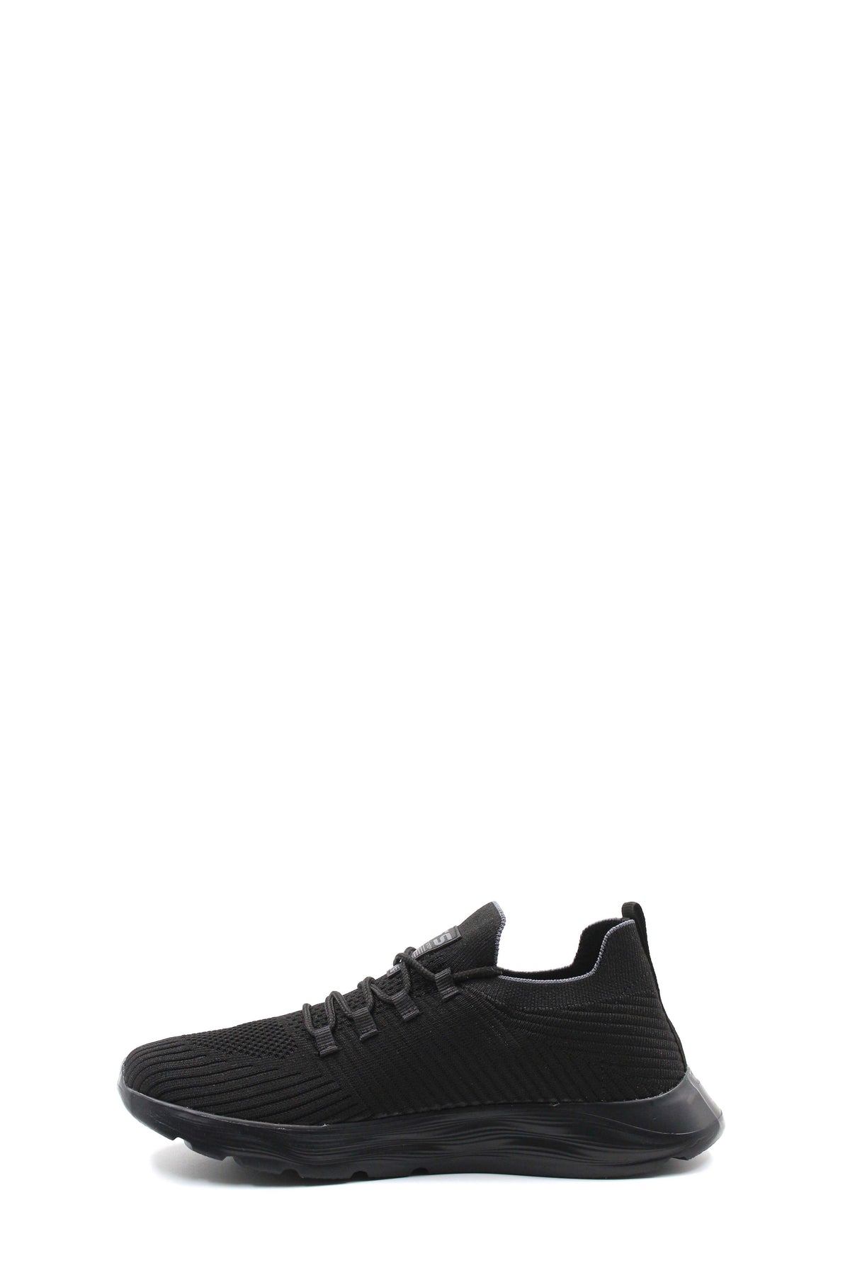 Men's All-Black Knit Sneakers with Flexible Sole – detail view