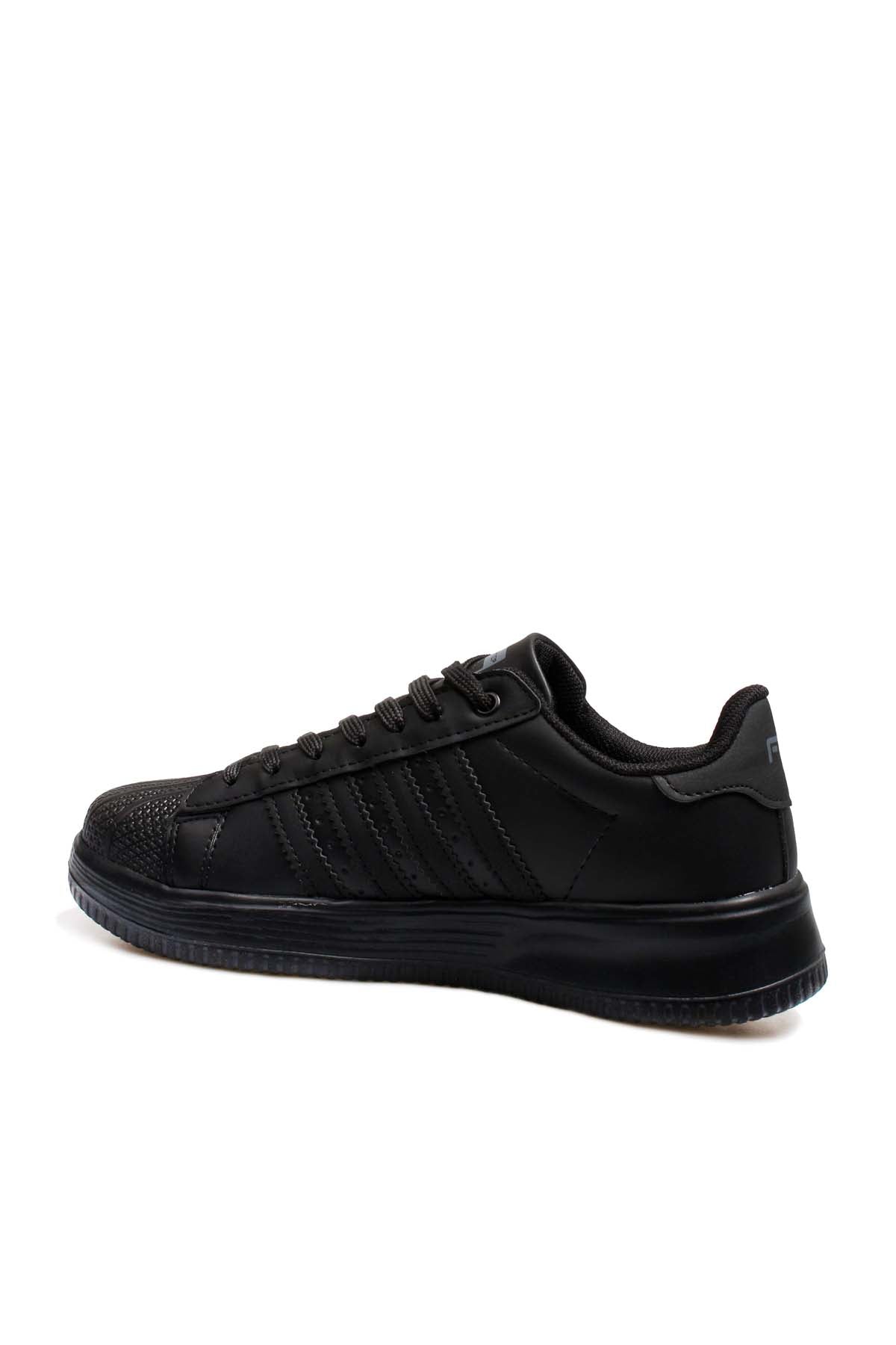 Men's All-Black Leather Low-Top Sneakers with Textured Toe – detail view