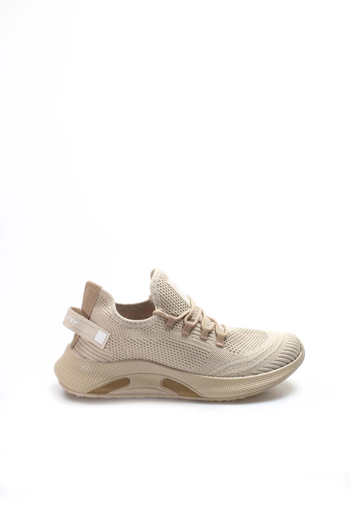 Men's Beige Lightweight Knit Sneakers with Breathable Design – detail view
