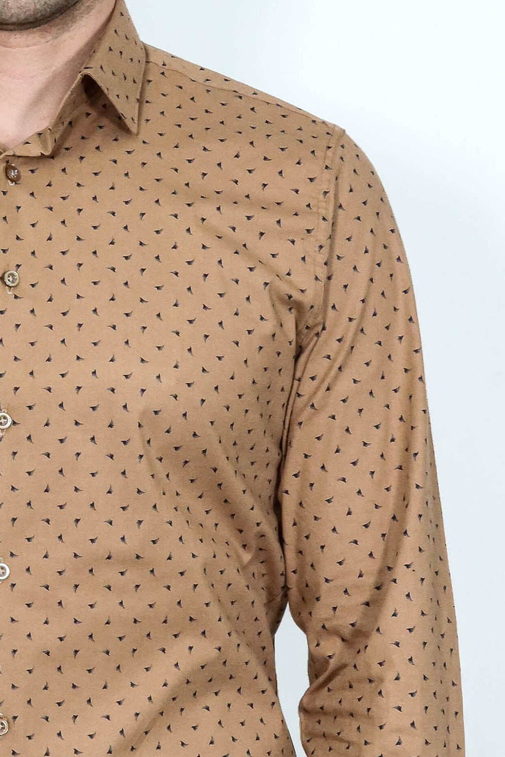 Men’s Beige Shirt with Minimal Black Pattern – detail view