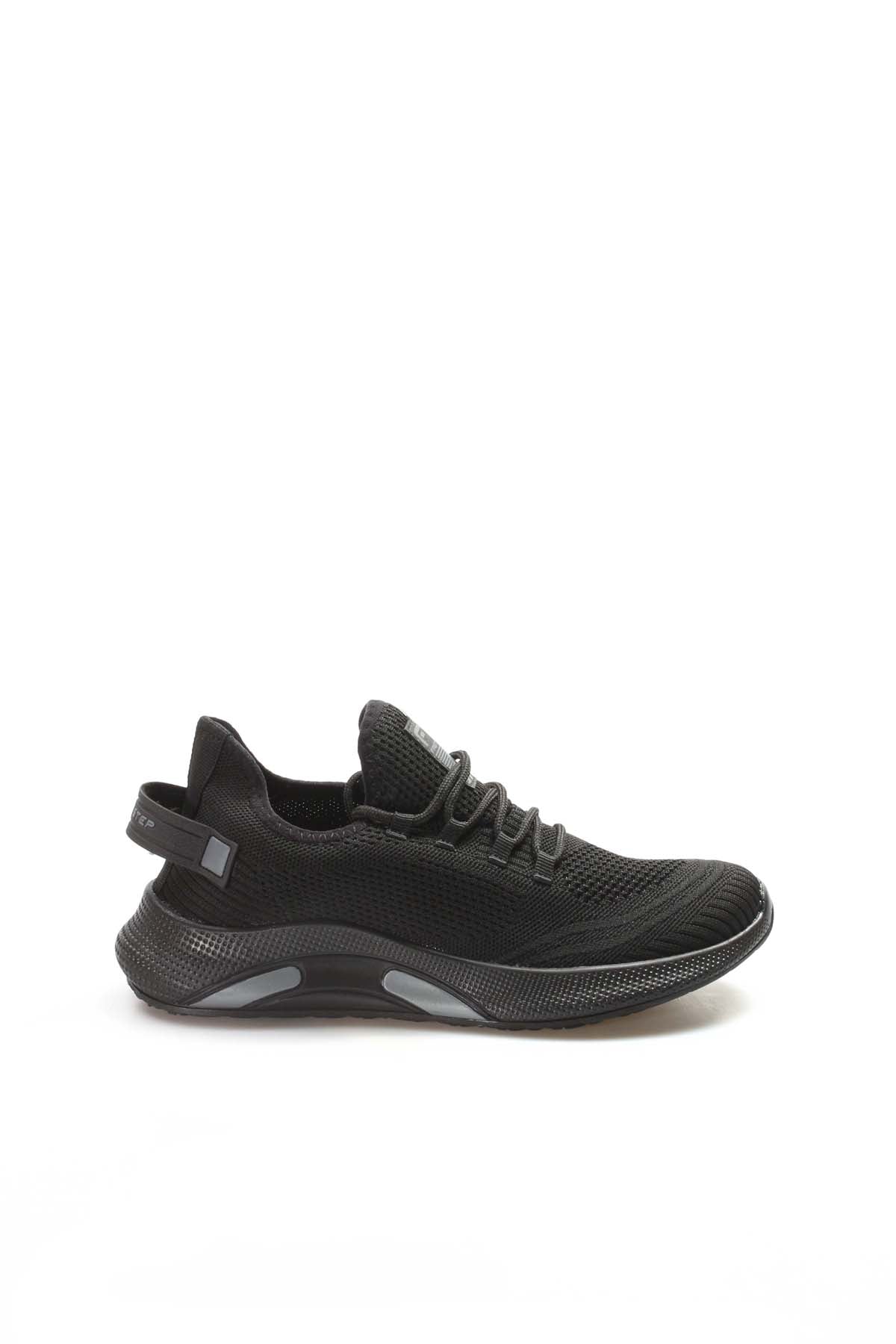 Men's Black Knit Sneakers with Lightweight Sole – detail view