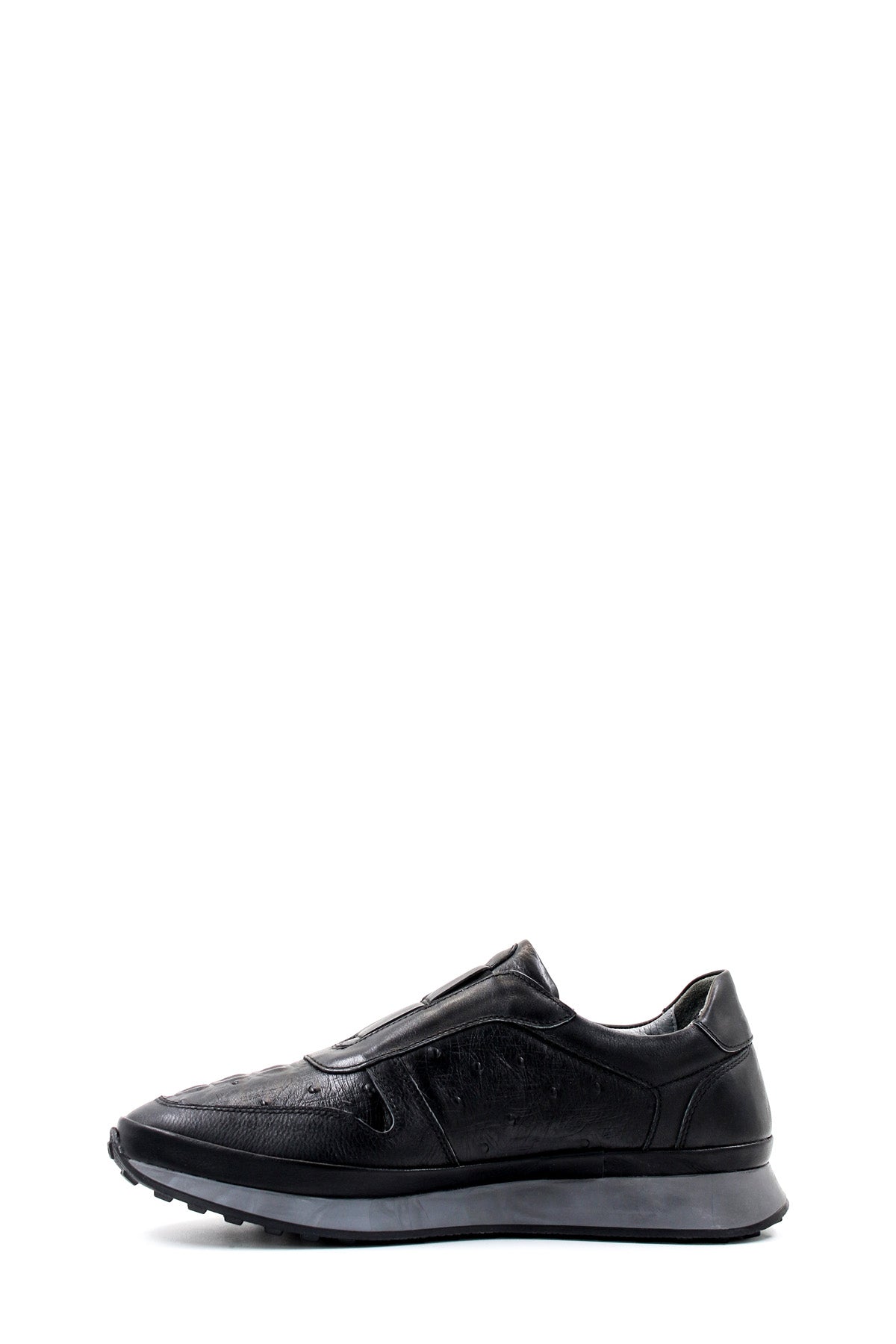 Men's Black Leather Sneakers with Textured Sole – detail view